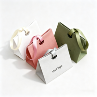 Sacs en papier d'emballage pour bijoux personnalisables et raffinés, pochettes de rangement en papier couché pour écouteurs, rouges à lèvres, parfums et portefeuilles