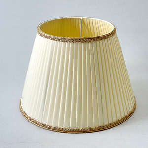 Chất lượng cao tốt nhất bán kem Cơ Bản Xếp Li Đế Chế phong cách bên vải đèn Shades - Product Image 2