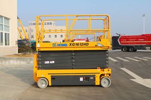 Équipement de levage XCM G XG1612HD, plateforme élévatrice à ciseaux hydraulique de 16 m, en vente en Australie - Product Image 3