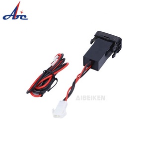 Prise de courant numérique <span class=keywords><strong>pour</strong></span> téléphone portable, chargeur <span class=keywords><strong>USB</strong></span>, sortie 2,1 a, voltmètre, prise avec <span class=keywords><strong>port</strong></span> <span class=keywords><strong>USB</strong></span> <span class=keywords><strong>pour</strong></span> Bus, RV, <span class=keywords><strong>moto</strong></span>, SUV - Product Image 5