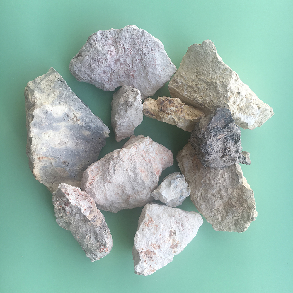 Заводская оптовая продажа 88% высокого глинозема кальцинированный боксит цена