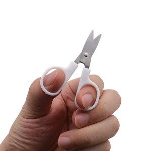 Mini ciseaux à fil en acier inoxydable 2,5 pouces avec manche blanc pour travaux manuels et couture - Product Image 2