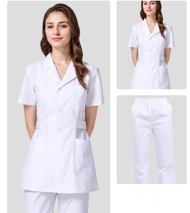 Ensemble de Blouse et <span class=keywords><strong>Pantalon</strong></span> <span class=keywords><strong>Médical</strong></span> Personnalisé à Manches Courtes pour <span class=keywords><strong>Femme</strong></span>, Idéal pour Hôpitaux, Cabinets Dentaires et Soins Infirmiers - Vente en Gros à Prix Abordable - Product Image 5