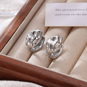 Sin deslustre, impermeable, minimalista, chapado en oro de 18 quilates, martillo Irregular, pendientes de acero inoxidable, joyería para mujer - Product Image 3