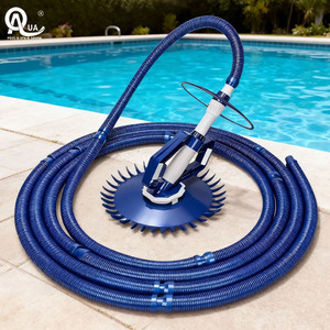 Cabezal de limpieza de piscinas duradero y ligero para una rápida eliminación de residuos, funcionamiento suave y fácil conexión a mangueras de piscina estándar. - Product Image 1