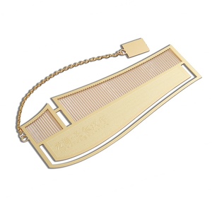 Marque de logo, design unique, forme de peigne, marque-pages en métal gaufré avec chaîne, cadeau souvenir - Product Image 6