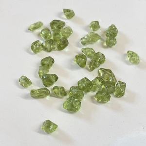 Vente en gros de copeaux de péridot naturel, gravier de cristal d'olivine verte concassée pour la fabrication de bijoux, remplissage de vases, guérison, Feng Shui, Chakra - Product Image 3