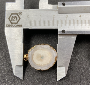 بيع المصنع قلادة كوارتز ملونة بحواف مطلية بالذهب قلادة من العقيق الخام حبل جلدي شرائح عقيق ساحرة للذكرى السنوية - Product Image 6