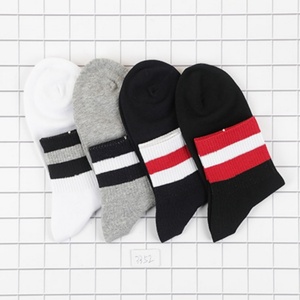 Personalized Logo Men's Summer Crew Socks Thickened Cotton Anti Odor Athletic Breathable Anti <b>Slip</b> Design - Product Image 3