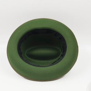 Nuovo Arrivo 2025: <span class=keywords><strong>Cappello</strong></span> Trilby Colorato con Fiocco e Piuma, <span class=keywords><strong>Cappello</strong></span> Fedora Trendy da <span class=keywords><strong>Uomo</strong></span> per Autunno e Inverno - Product Image 3