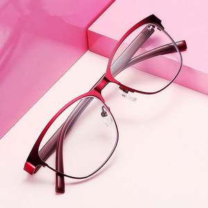 Gafas de Lectura de Aleación Personalizadas al por Mayor, Gafas de Lectura con Protección Contra la Luz Azul para Mujer - Product Image 1