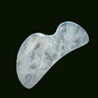 Outil de massage Gua Sha en quartz naturel transparent HZ avec bord lisse pour masser la tête
