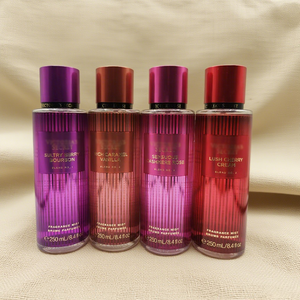 Vaporisateur de brume fraîche Victorias <span class=keywords><strong>Secret</strong></span> pour femmes au léger parfum de fleurs de fruits idéal pour un rafraîchissement quotidien - Product Image 4