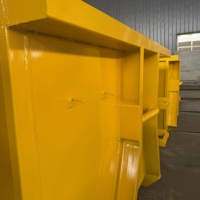 Conteneur à benne basculante pour la collecte des déchets de construction