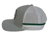 Casquette trucker structurée à 6 panneaux, casquette en maille à profil bas avec 2 bandes latérales, sergé de coton avec logo personnalisé tissé