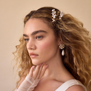 Barrette à cheveux de <span class=keywords><strong>mariée</strong></span> en perles et cristaux, plaquée or, avec feuilles, perles et strass – Accessoire de <span class=keywords><strong>coiffure</strong></span> élégant pour mariées - Product Image 2