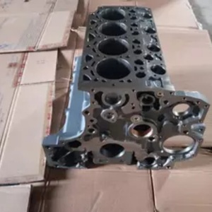 Pièces de moteur BL60 BL61 BL71 EC135B EC140B L50E Carter moteur BF4M2012 D4D D4E Bloc-cylindres 04289951 04282837 20791246 24425842 - Product Image 4