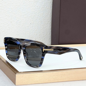 Gafas de Sol FT1329 con Armazón de Resina Marrón, Protección UV400, Unisex, Modernas, para Viajes - Product Image 4