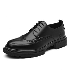 Chaussures en cuir gaufré brocart style britannique pour tenue d'affaires, grandes tailles, couleur noire, vente en gros, rehaussement de la silhouette - Product Image 4