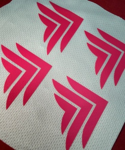 Etiquetas de Transferencia de Calor de Silicona con Efecto 3D y Acabado Mate Resistente a la Decoloración para Camisetas Deportivas y Ropa de Secado Rápido - Product Image 2