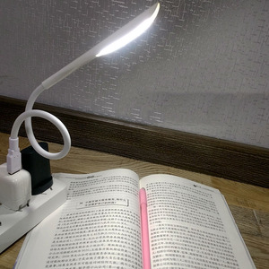 Lampe de lecture avec interrupteur tactile à gradation USB 14 LED <span class=keywords><strong>pour</strong></span> chambre à coucher, petit bras flexible, compatible avec ordinateur de bureau MAC, marche/arrêt - Product Image 1