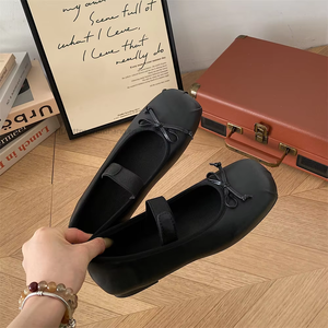 Vente en gros usine : Nouvelles ballerines plates argentées pour femme, légères, à semelle souple en cuir, idéales pour l'été - Product Image 5