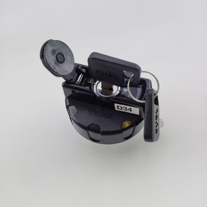 Bouchon de réservoir de carburant Doosan Daewoo D34 à verrouillage automatique pour pièces de moteur diesel D50S5 D60S5 D70S5 - Product Image 1