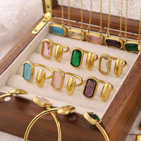 Ensemble de bijoux tendance pour femmes, collier, bague, boucles d'oreilles, bracelet assortis en acier inoxydable plaqué or 18 carats avec zircon