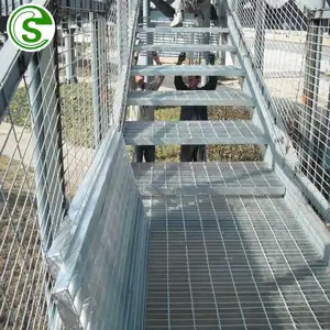 Düz çubuk çelik ızgara podyum kompozit Metal merdiven basamakları ağır 30x30 sıcak daldırma galvanizli çelik ızgara