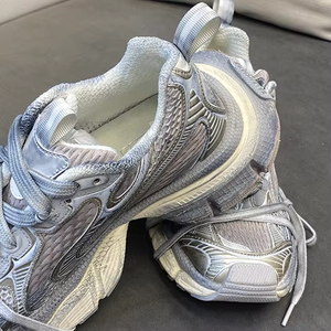 Baskets de sport décontractées 3XL personnalisables sur mesure, qualité supérieure, respirantes, antidérapantes, amortissantes, légères, en maille - Product Image 3