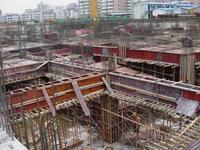 Contrachapado Fenólico Impermeable WBP con Película Negra/Marrón de 12/15/18mm para Encofrados de Construcción en Obras de Hormigón
