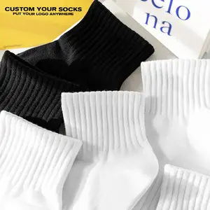 High Quality Crew Designer With Logo Grip Diving Shoes For Men Stock Socks