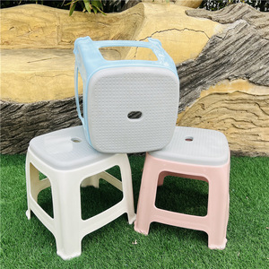 Taburete de Plástico de 40 cm Apilable para Uso Doméstico, Muebles de Sala de Estar, Diseño Minimalista, Material de Polipropileno de Color Mixto - Product Image 2