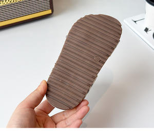 Летние унисекс-сандалии для малышей 2026 года в корейском стиле, модные, легкие, без застежек, из синтетической кожи, повседневные пляжные туфли - Product Image 6