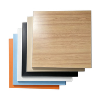 Plaque de plafond en aluminium de haute qualité 600x600, panneau de plafond suspendu en métal coloré décoratif pour l'architecture moderne