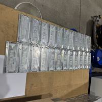 Boîtier d'amplificateur en aluminium usiné CNC avec dissipateur thermique intégré