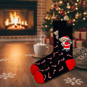 Calcetines Navideños Unisex con Diseño de Osito de Peluche Impreso Digitalmente - Product Image 3