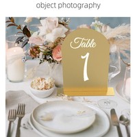 Porte-panneaux de table en acrylique transparent personnalisable moderne 5x7, numéros de table arqués pour décorations de fête et fournitures de mariage
