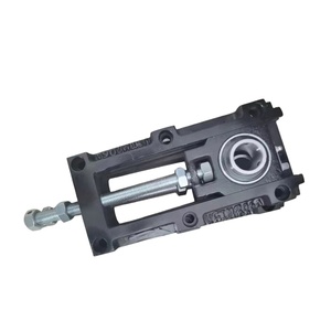 Palier à roulement coulissant réglable <span class=keywords><strong>UCTM</strong></span> 204 205 206B 207 208 209 210 Ligne de montage Fonte/Acier moulé/Acier inoxydable - Product Image 1