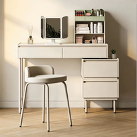Ensemble de coiffeuse étroite tout métal avec miroir LED pliable en trois parties, organisateur de cosmétiques multi-niveaux et armoire latérale à 2 tiroirs, finition douce