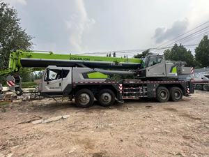 Camion grue Zoomlion d'occasion économique de 70 tonnes, conforme aux normes EPA pour les applications de construction - Product Image 6