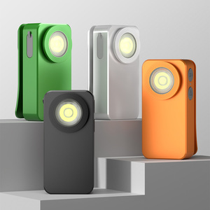 Lampe de poche mini EDC rechargeable USB-C, 1000 lumens, ultralégère, étanche IPX5, en alliage d'aluminium, avec clip pour chapeau, aimant, blanc et rouge - Product Image 2