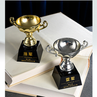 Nouveau Design Wholesale Metal Cup Trophy Award avec gravure personnalisée LOGO Crystal Black Base pour la cérémonie de remise des prix des événements