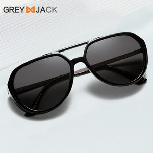 Gafas de Sol de Aviador Greyjack para Hombre, Montura Negra de TR Metálico, Lentes TAC Polarizadas con Protección UV400 Tipo 3, Estilo Playa y Conducción - Product Image 2