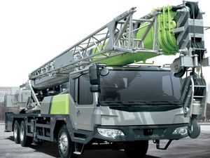 Grue sur camion Zoomlion 80 tonnes ZTC800H5 à haut rendement opérationnel avec climatiseur importé - Product Image 4