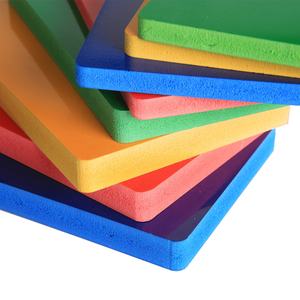 Panneau de mousse coextrudé en PVC coloré anti-rayures Panneau en plastique Panneau rigide en PVC sandwich à trois couches - Product Image 4