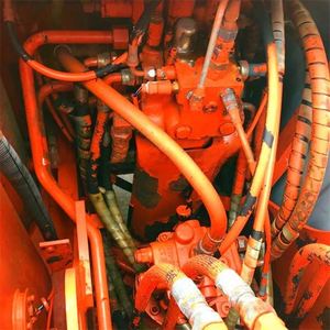 Mini-excavatrice hydraulique sur chenilles HITACHI ZX60-5G d'occasion, moteur Yanmar, boîte de vitesses, moteur et pompe, poids opérationnel de 6 tonnes - Product Image 5