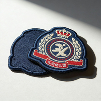 Direkt vom Hersteller: Maßgefertigte, umweltfreundliche, bestickte Twill-Gewebeaufnäher zum Aufbügeln für Teamuniformen und Taschen
