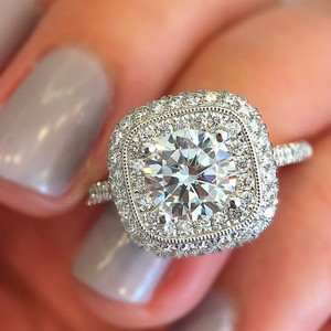 Anello in Stile Europeo-Americano con Zirconi Incastonati, Elegante Anello Decorativo per Uso Quotidiano - Product Image 1