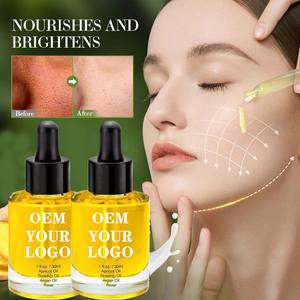 Essence éclaircissante quotidienne avec infusion d'herbes biologiques - Sérum léger pour unifier le teint, nourrir et révéler un éclat naturel - Product Image 4